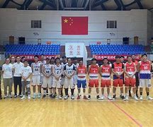 精彩纷呈的比赛中球队们各显神通，角逐激烈